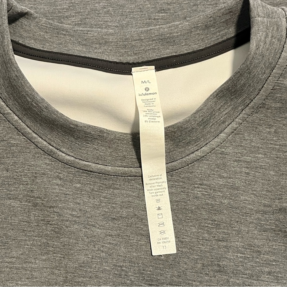 Lululemon Soft Ambitions Crop Crew
Heathered Graphite Grey - Picture 7 of 9